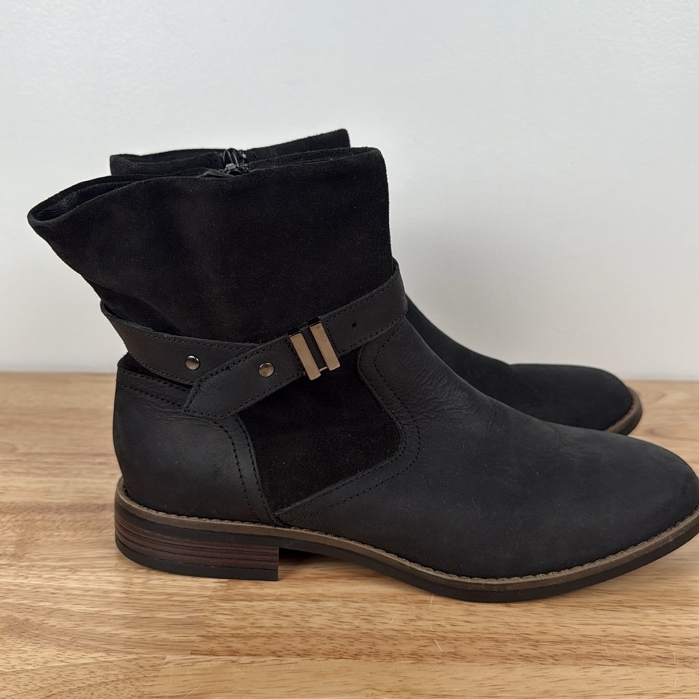 NEW Clarks Women’s Camzin Strap Black Strappy Dressy Heel Ankle Boots
